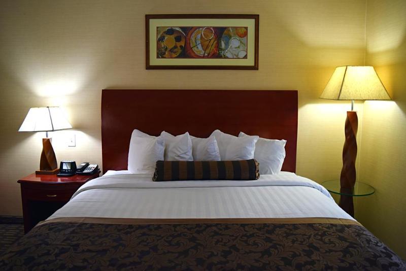 Wingate By Wyndham - Edmonton West Hotel Kültér fotó